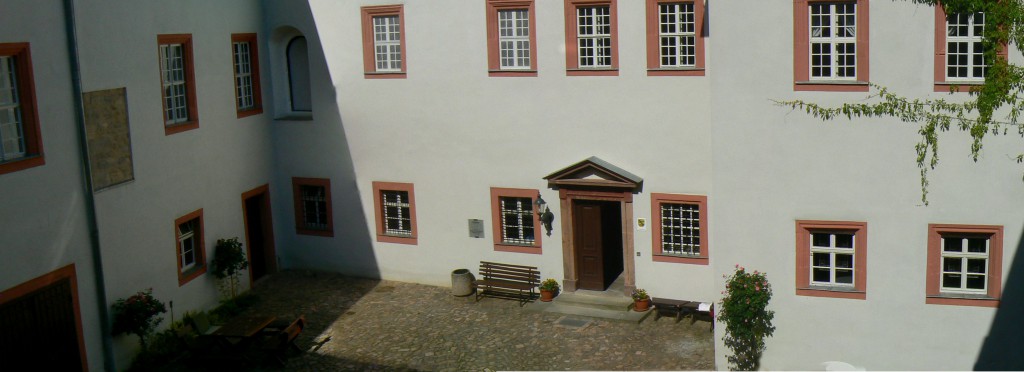 Schloss Frohburg, Innenhof, Blick auf Ostflügel, Foto: Gaby Rauschenbach, 2011